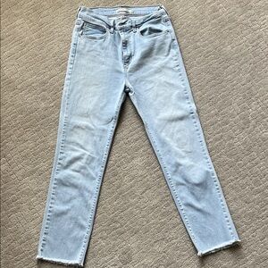 Levi’s 724 High Rise Straight Jeans Light Wash Size 28